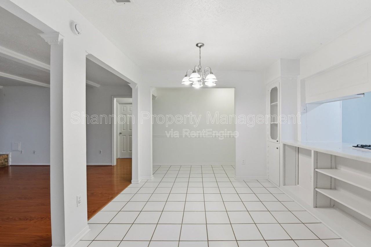 2115 Oak Shores Dr - Photo 7 of 31