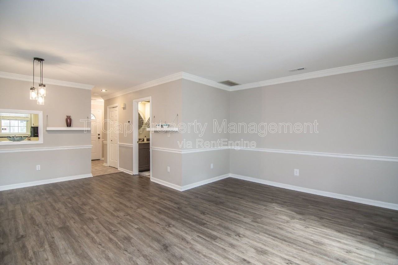 1806 Township Cir - Photo 4 of 20