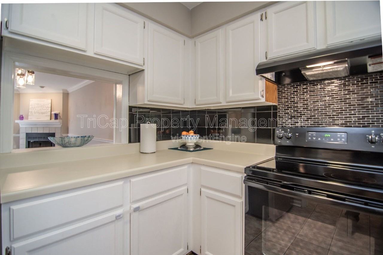 1806 Township Cir - Photo 7 of 20