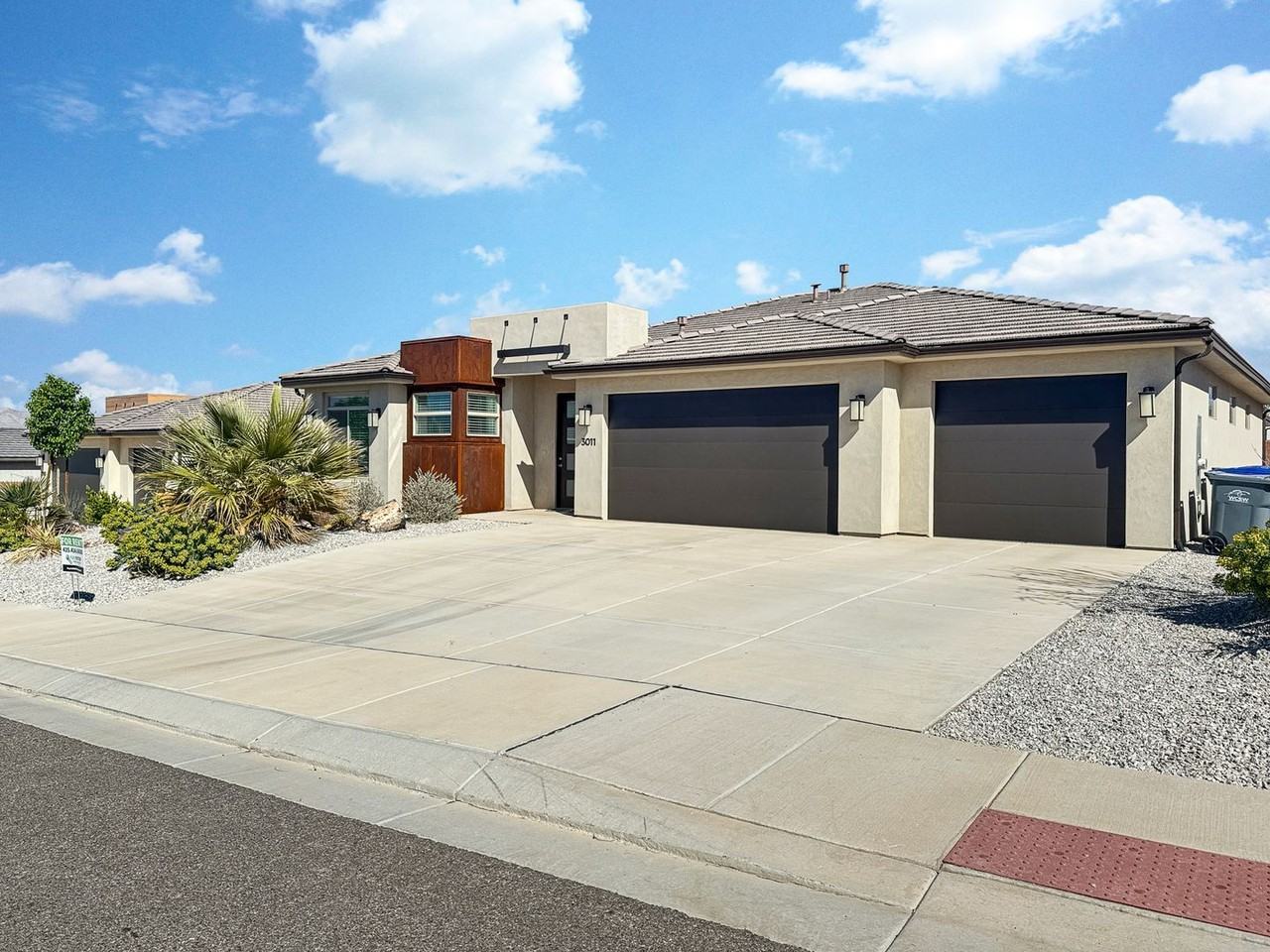 3011 E Lavatera Dr - Photo 2 of 31