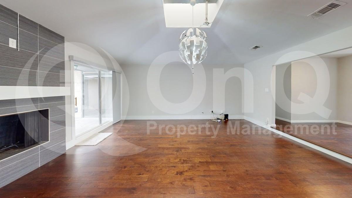 914 Hillsdale Dr - Photo 5 of 23