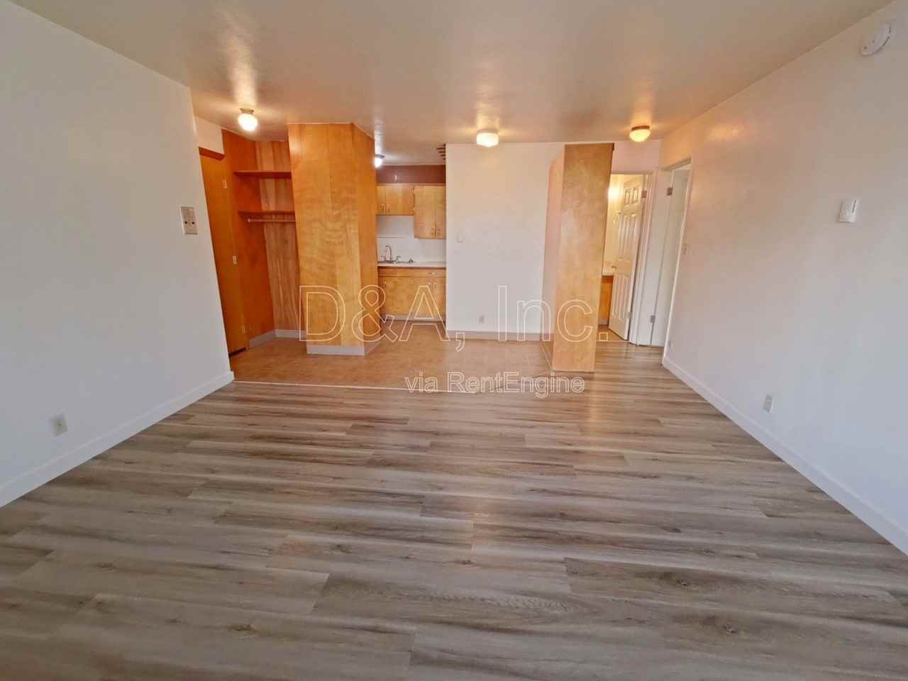 111 Nw 11th St #2 - Photo 3 of 11