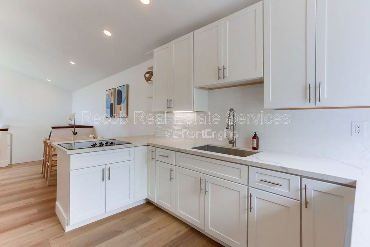 222 4th St - Photo 5 of 18