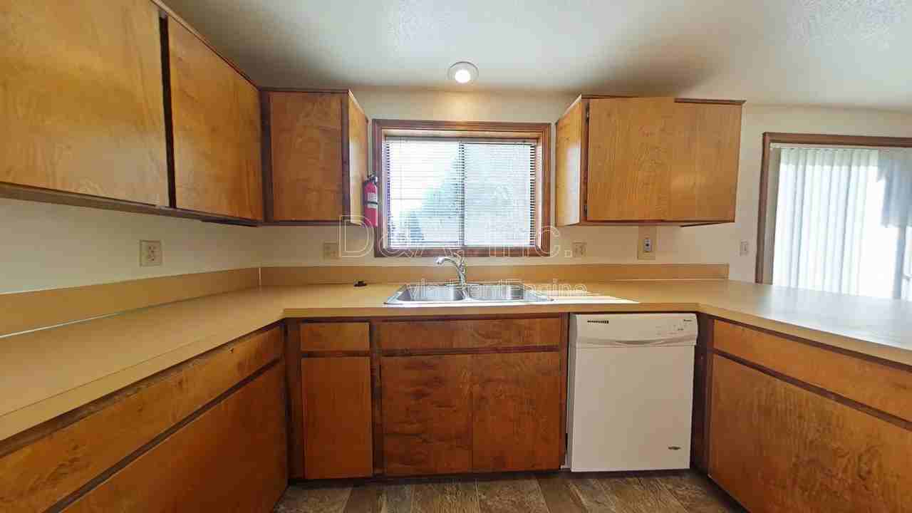 1393 Nw Souza Pl - Photo 5 of 13