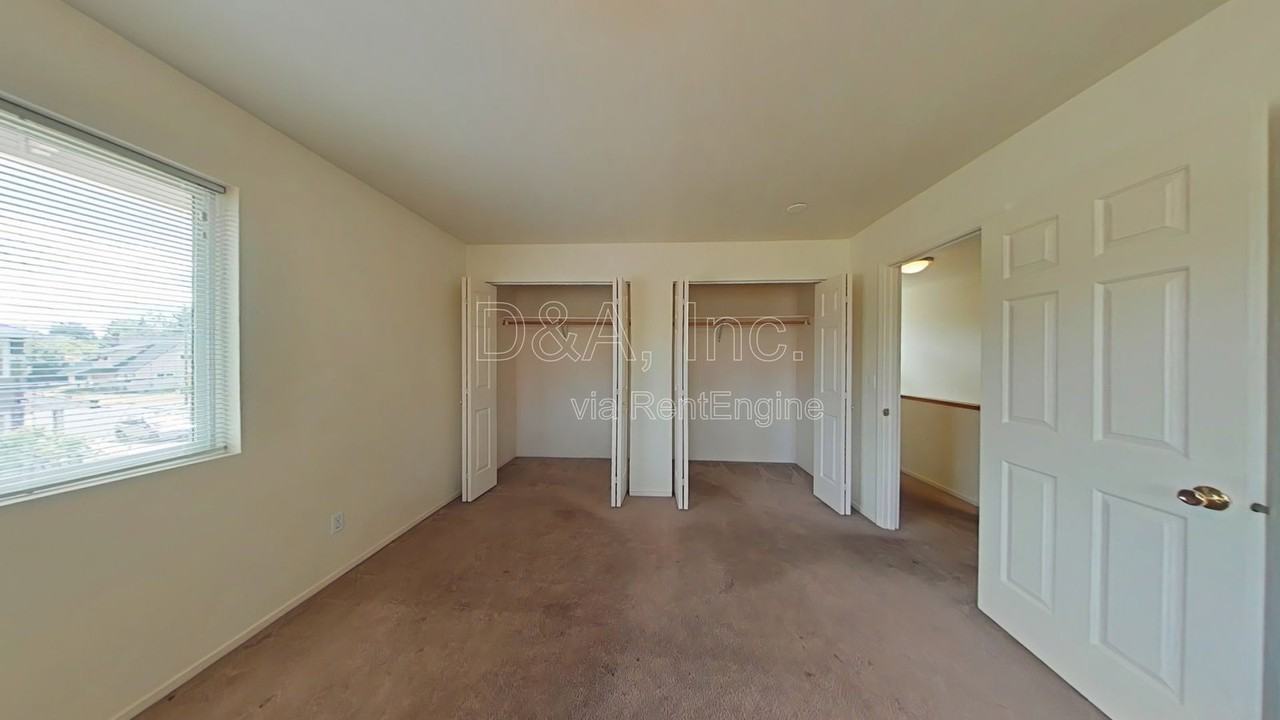 1203 Nw 26th St - Photo 6 of 14