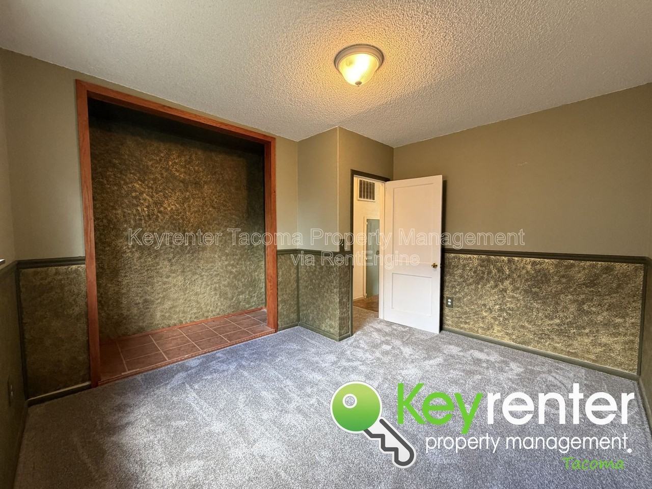 4902 N 16th St - Photo 3 of 19