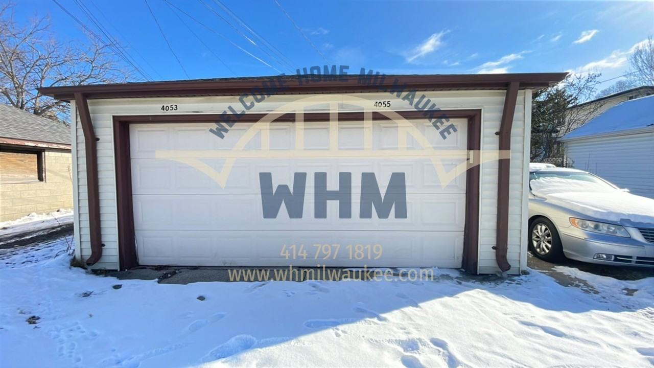 4053 N 91st St - Photo 3 of 5