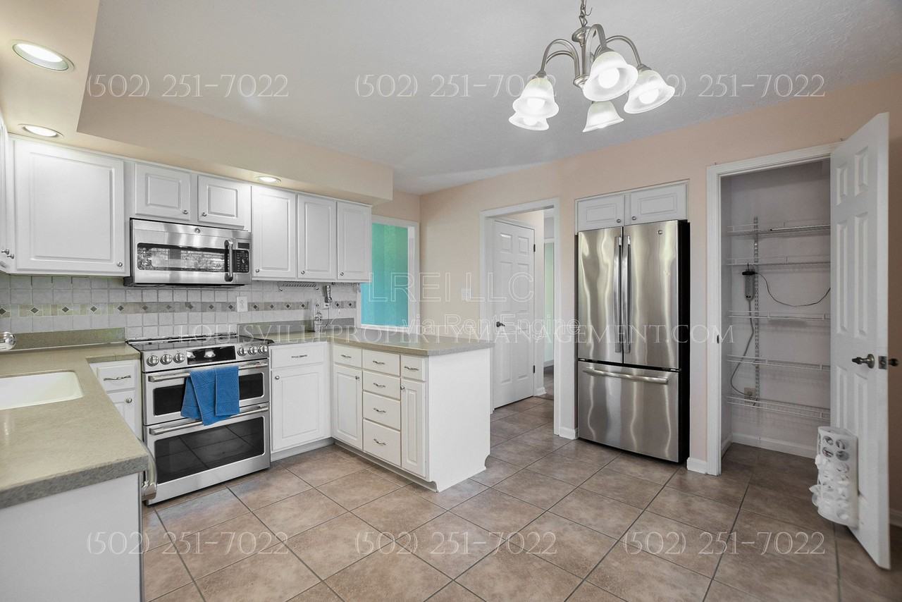 3609 E Locust Cir - Photo 4 of 23