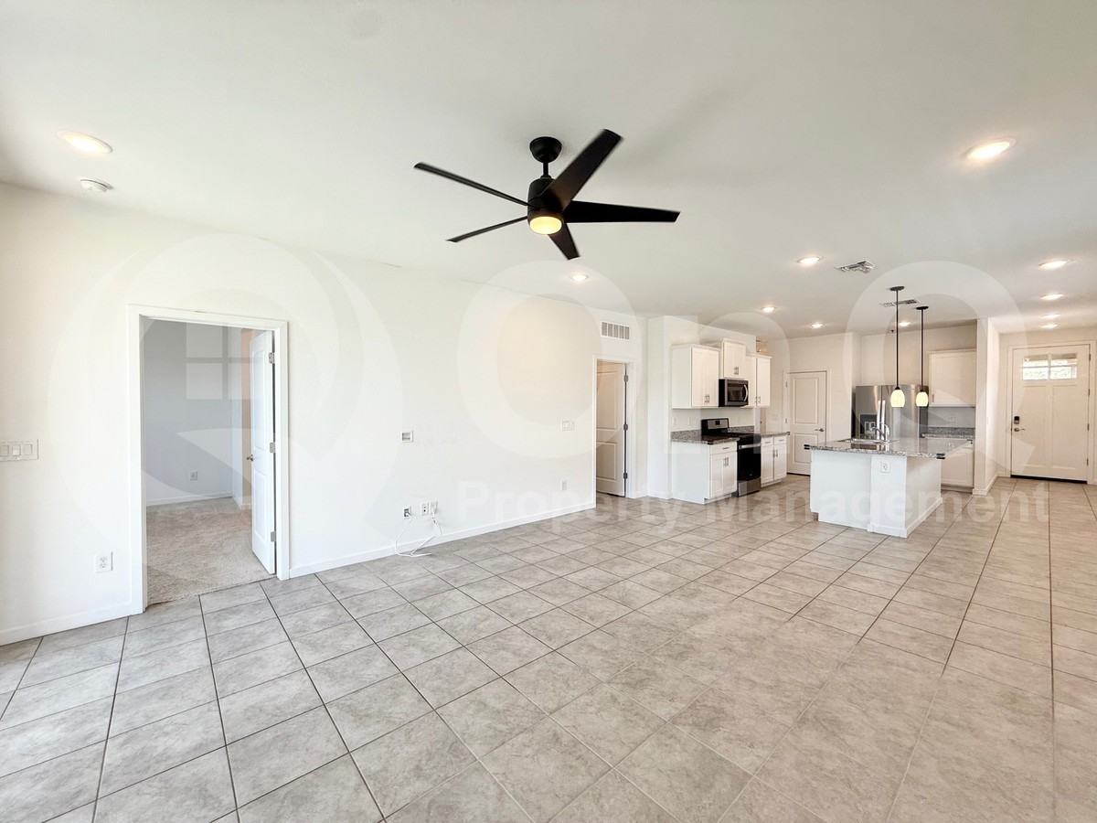 40015 W Rio Lobo Dr - Photo 5 of 20