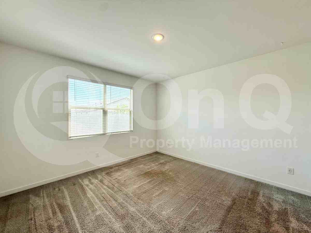 40015 W Rio Lobo Dr - Photo 7 of 20