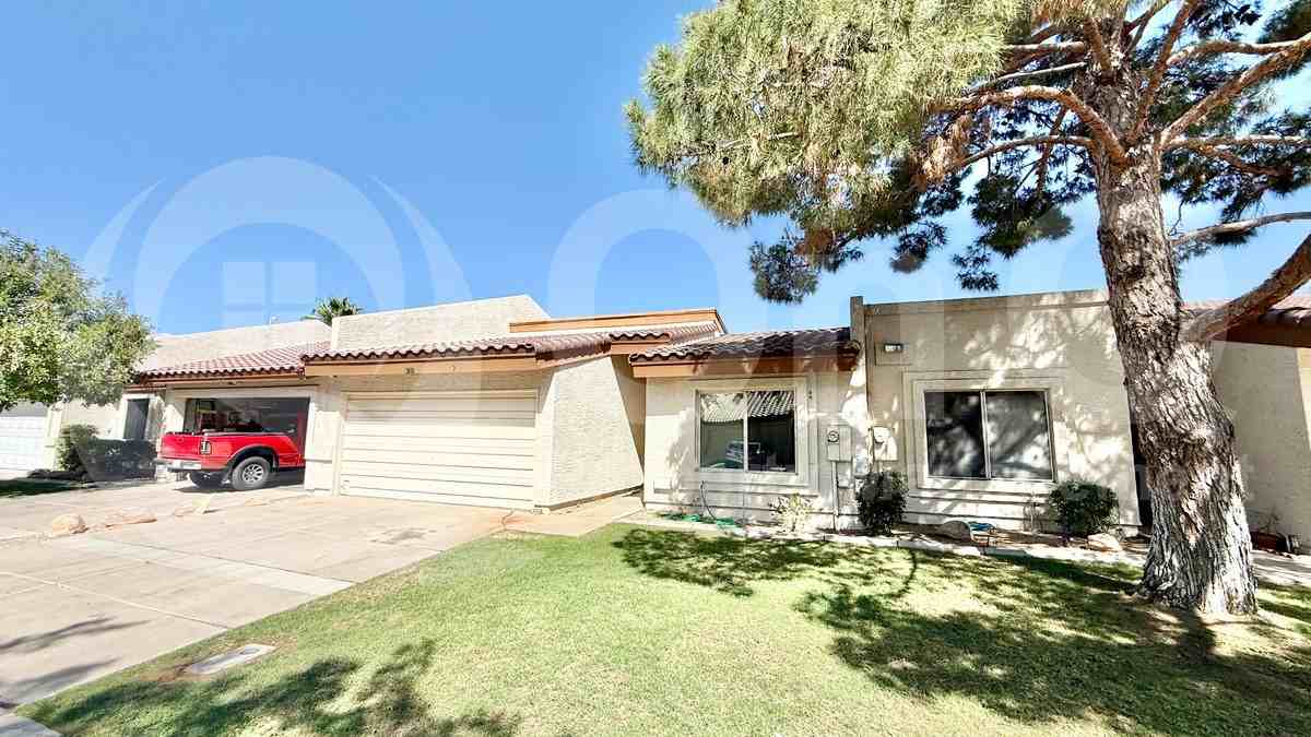 9121 N 68th Ave - Photo 2 of 17