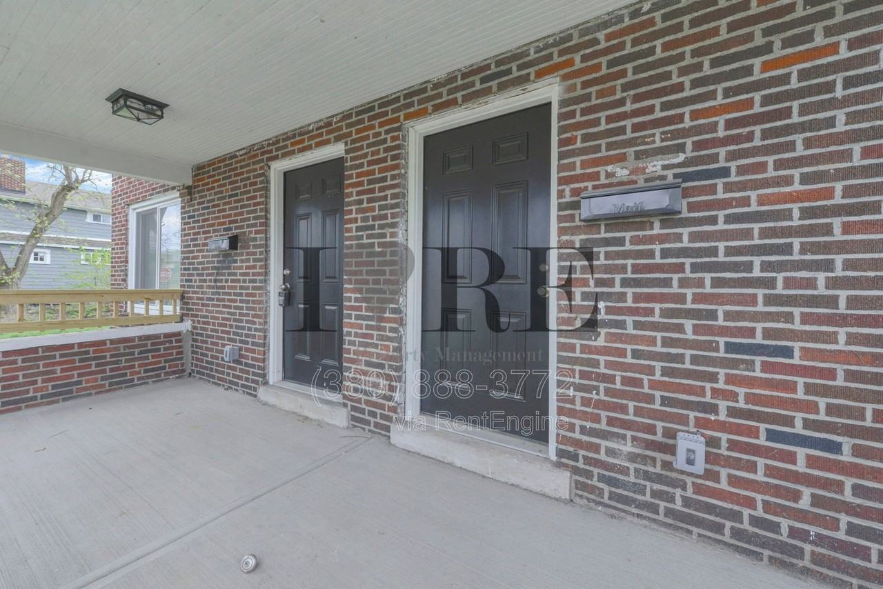 1153 E 20th Ave - Photo 3 of 29