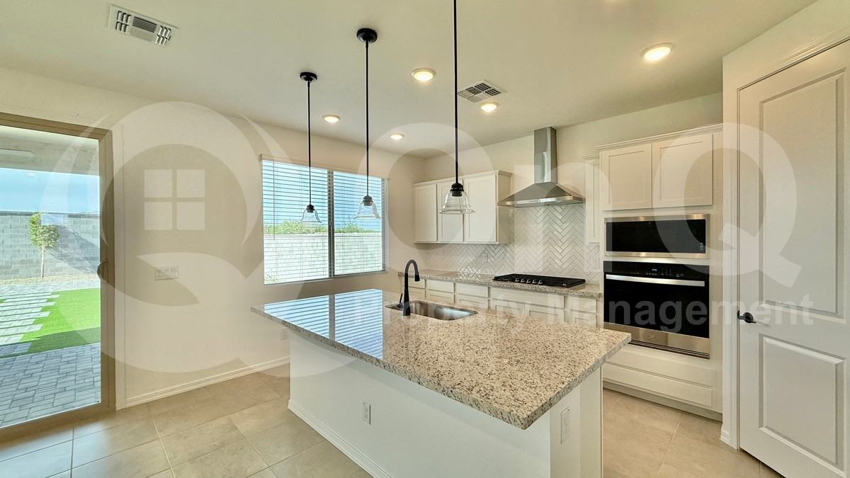 24172 W Raymond St - Photo 3 of 26