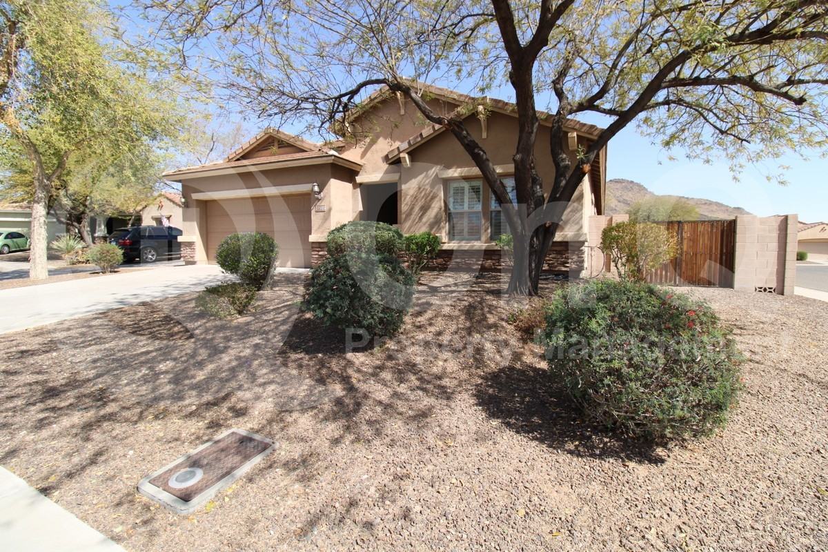 27105 N 52nd Ave - Photo 3 of 29