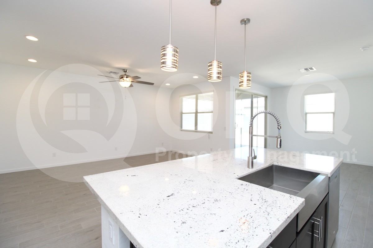 17694 W Pinnacle Vista Dr - Photo 6 of 28