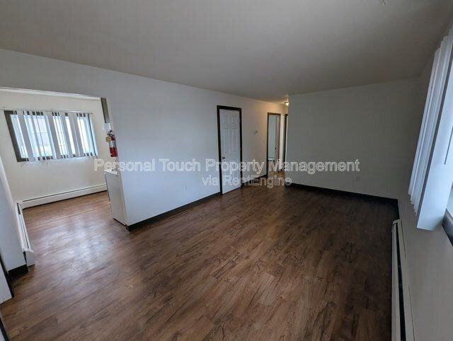 541 2nd St N - Photo 5 of 39