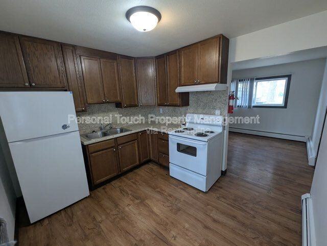 541 2nd St N - Photo 6 of 39