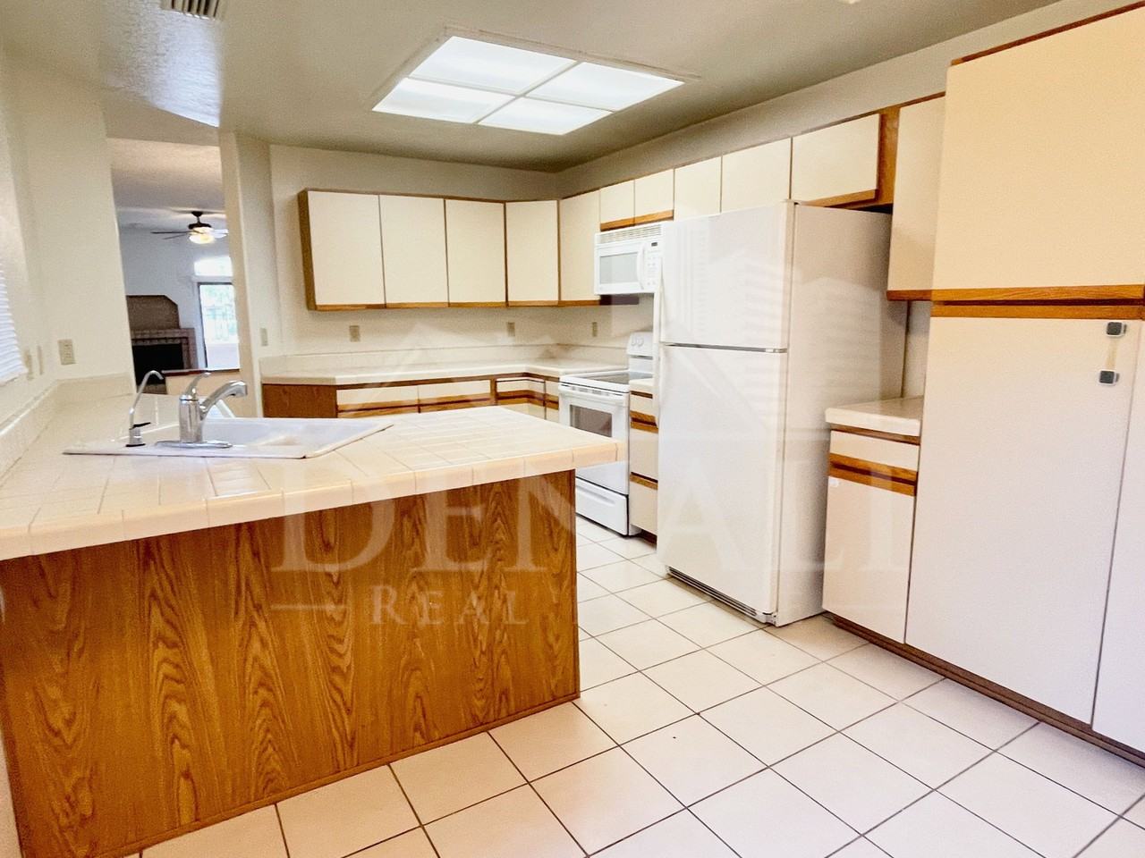 10019 E Mountain View Rd #1097 - Photo 5 of 32