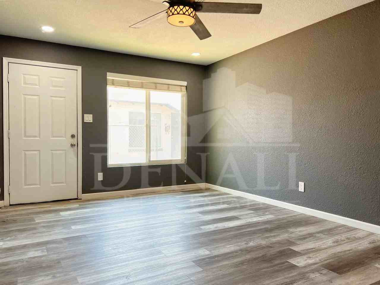 2726 E Willetta St - Photo 3 of 14