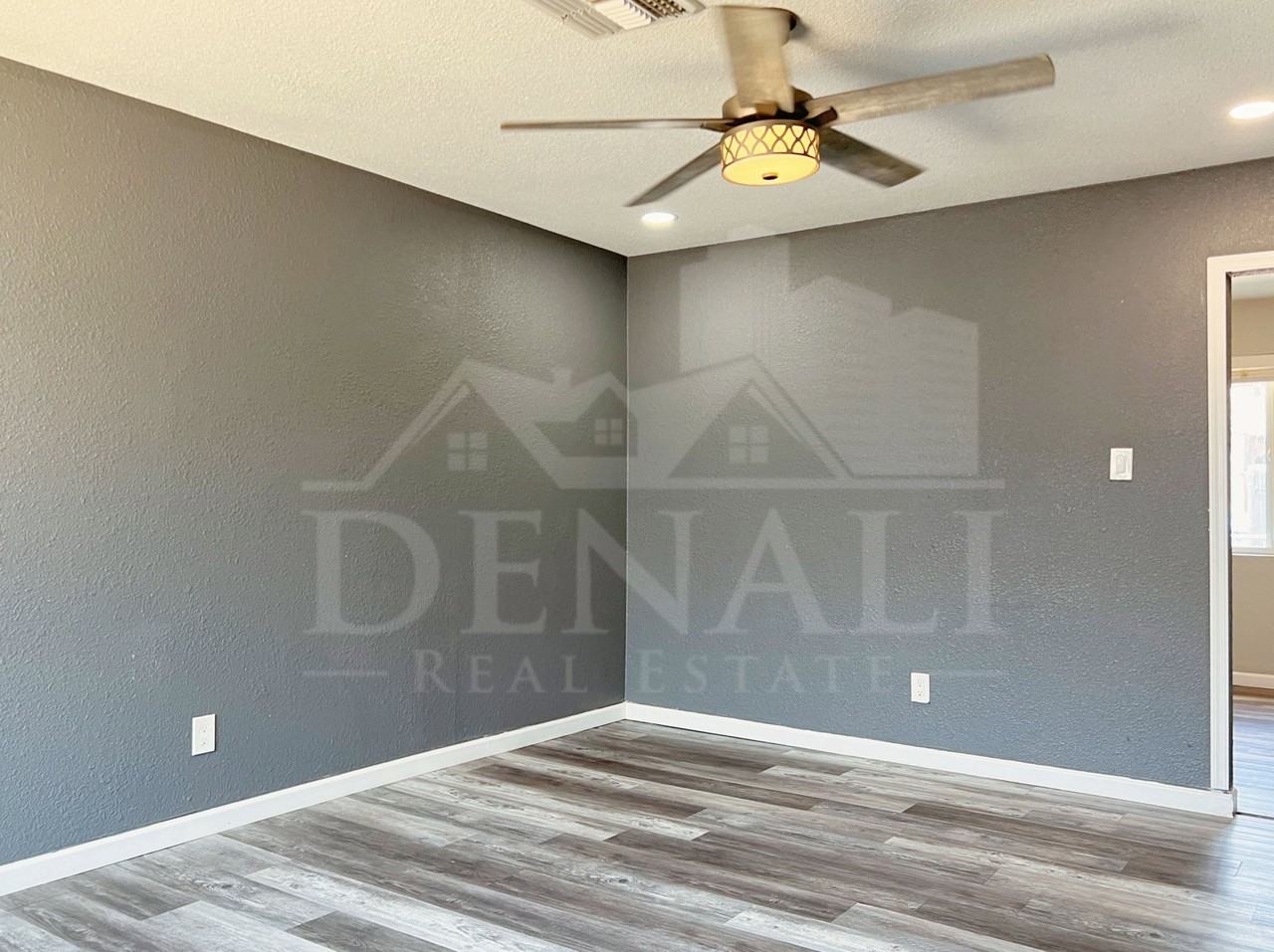 2726 E Willetta St - Photo 4 of 14