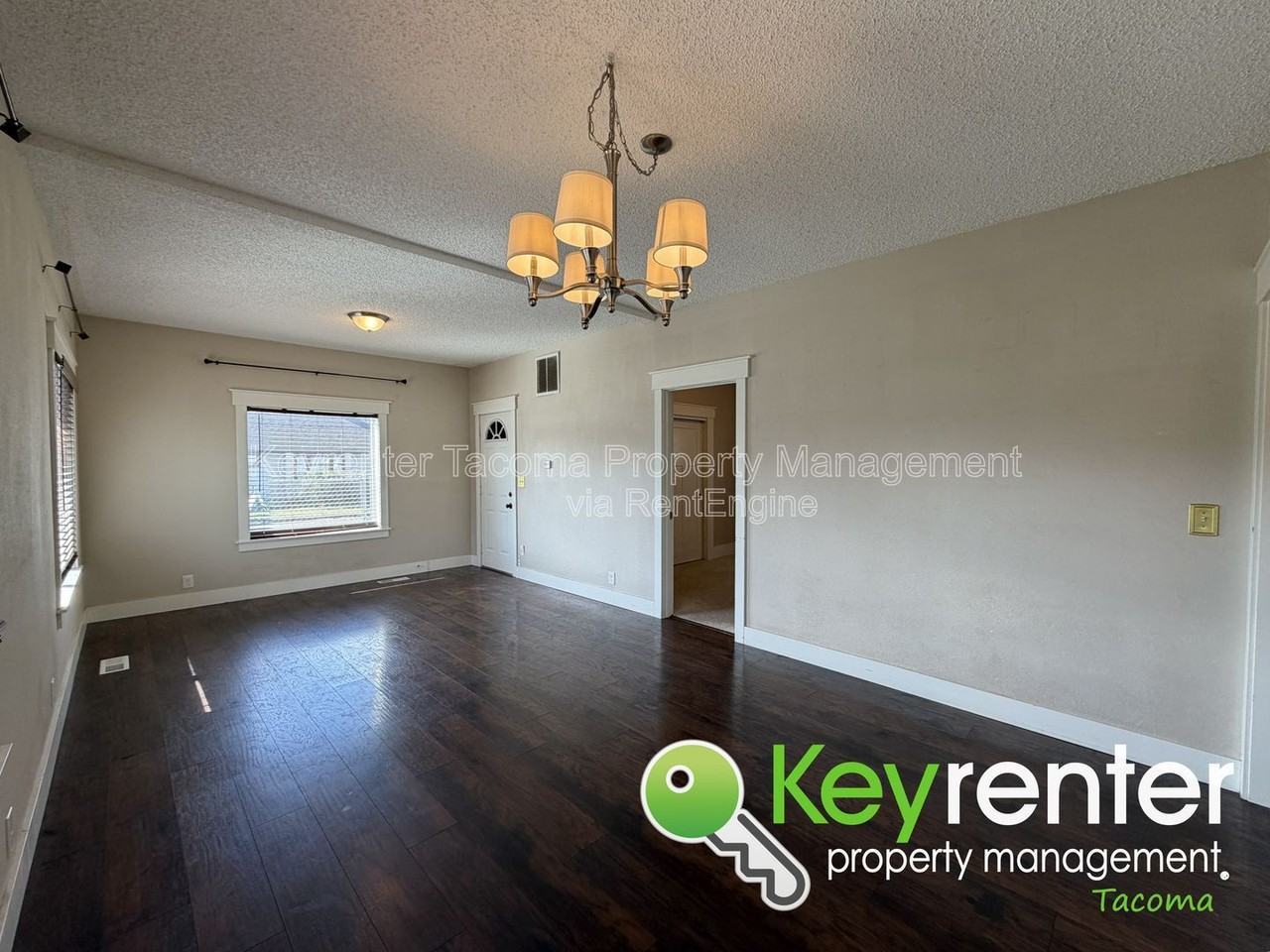 2601 S 53rd St - Photo 2 of 14