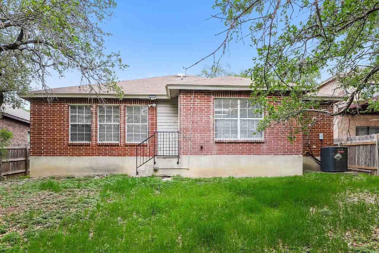 11926 Auburn Brk - Photo 4 of 21