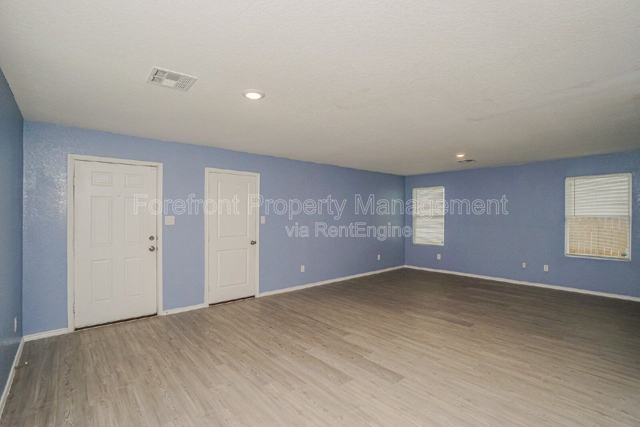 4110 Cross Current - Photo 4 of 20