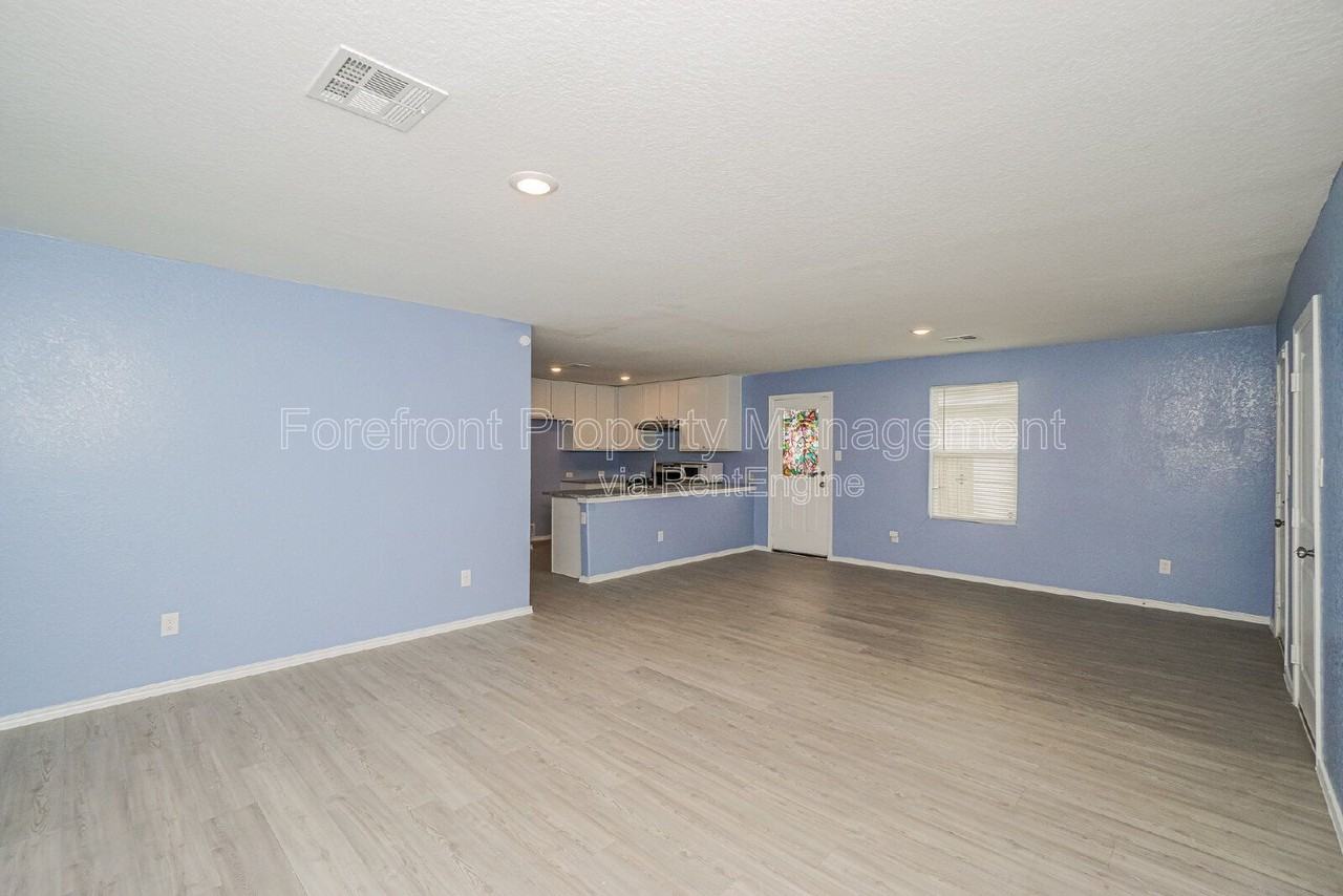 4110 Cross Current - Photo 5 of 20