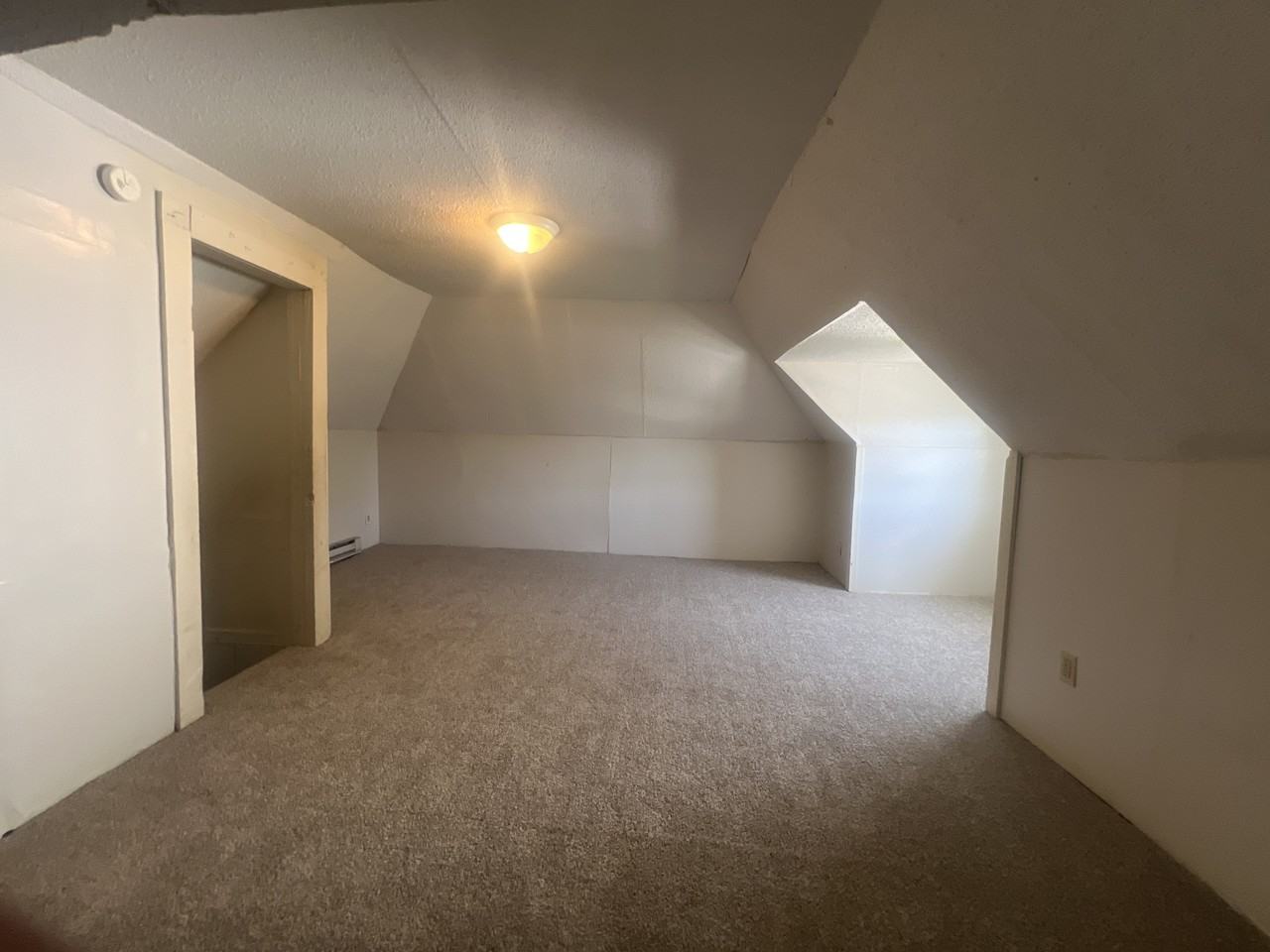 466 Dallas St #14768660 - Photo 5 of 8