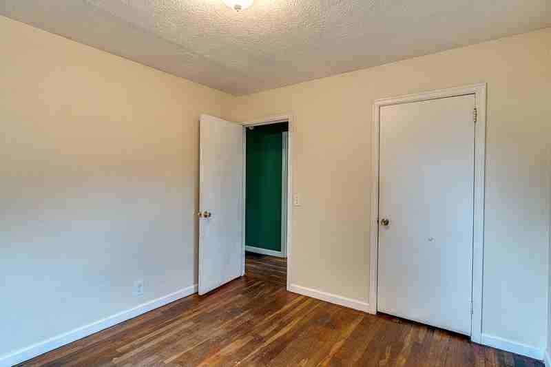 7316 Se 68th Ave - Photo 7 of 25