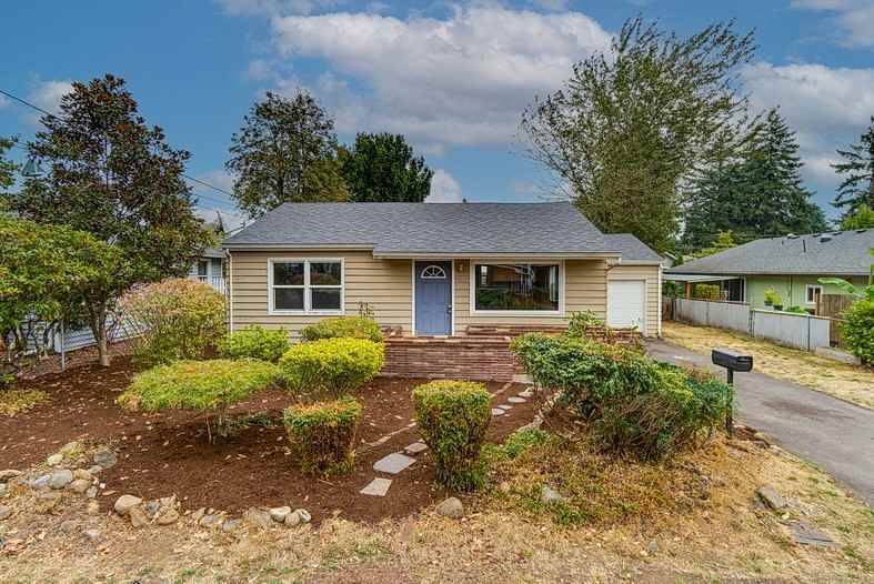 7316 Se 68th Ave - Photo 2 of 25