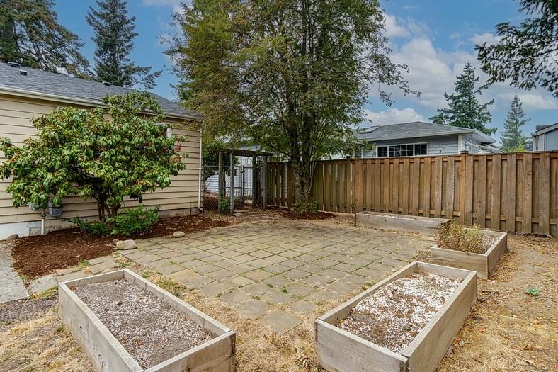 7316 Se 68th Ave - Photo 3 of 25