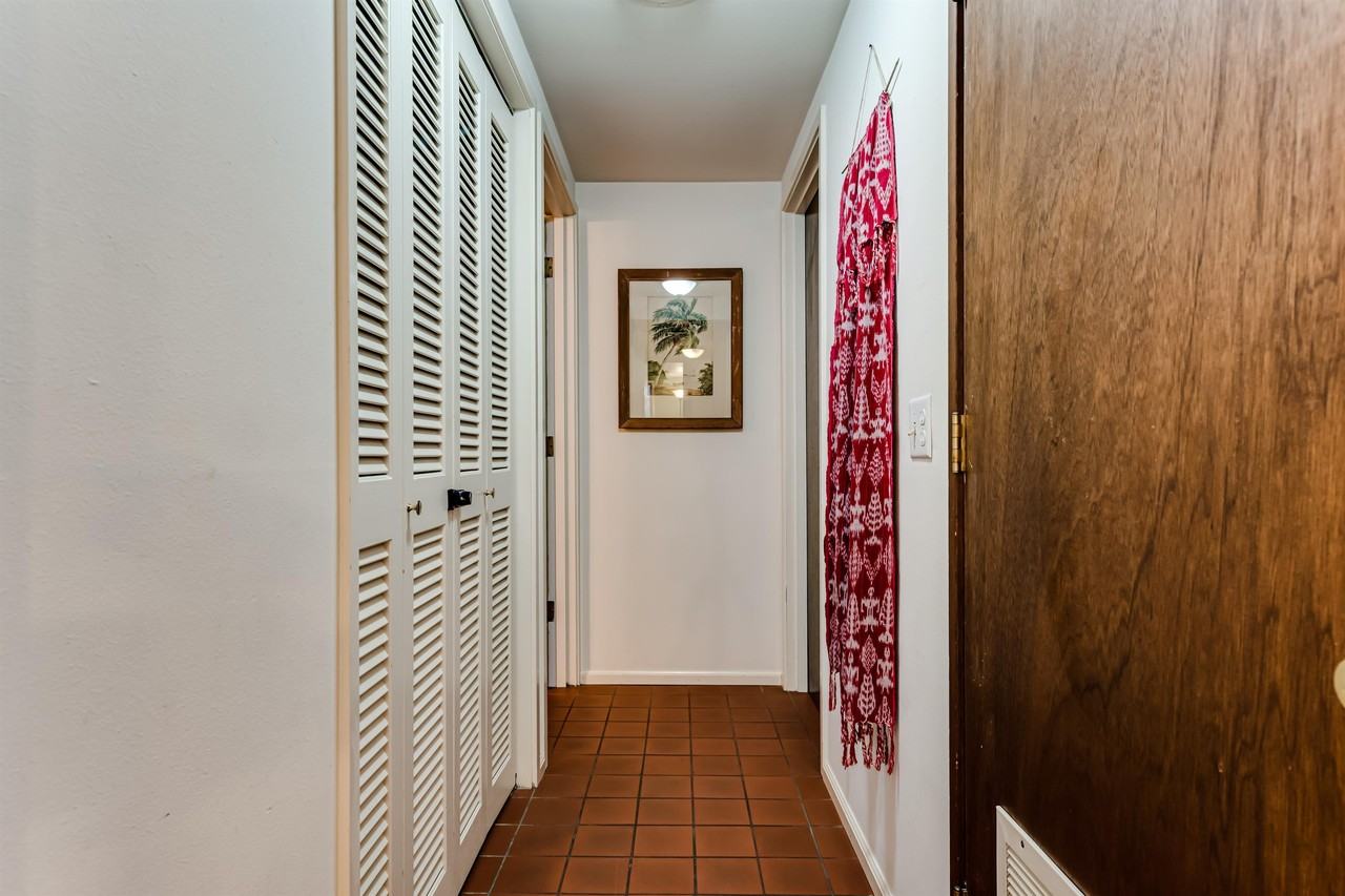 2400 Malabar Dr #2 - Photo 4 of 21