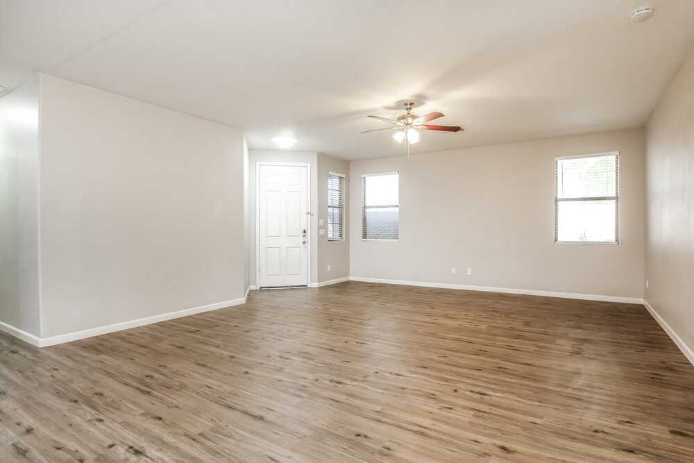 11838 W Foothill Dr - Photo 4 of 16
