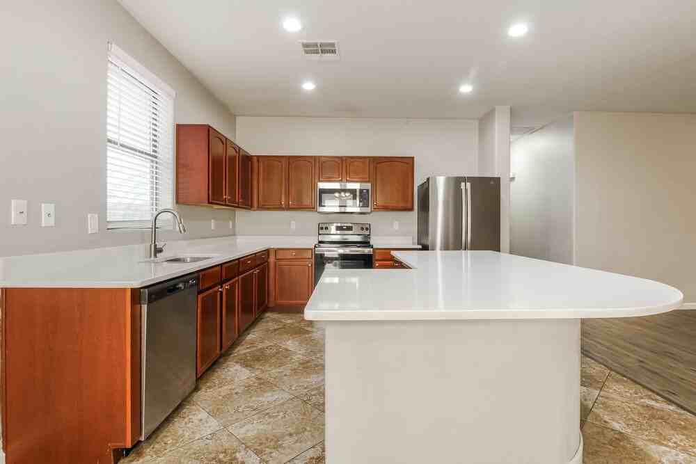 11838 W Foothill Dr - Photo 6 of 16