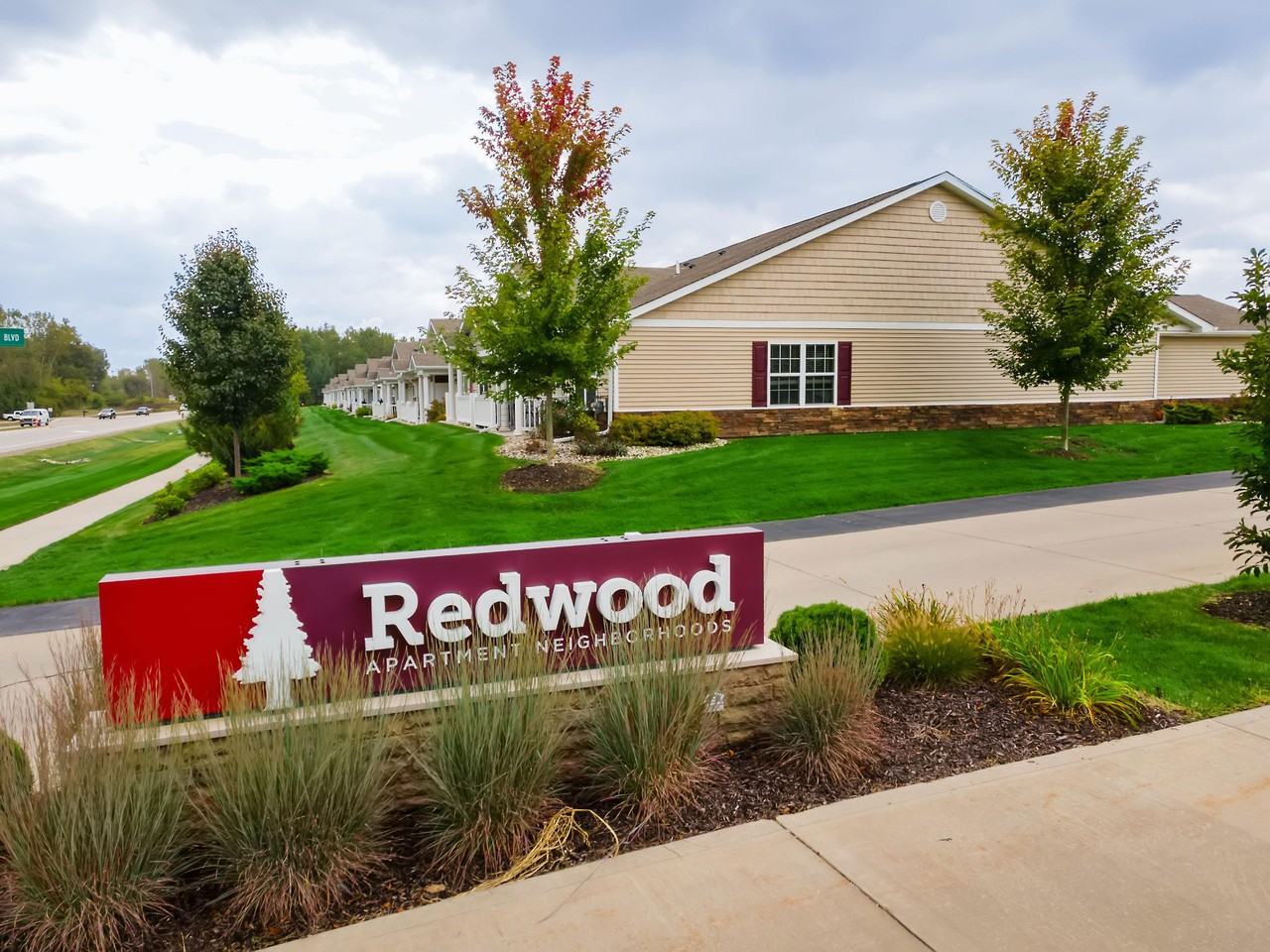 Redwood Holt - Photo 4 of 25
