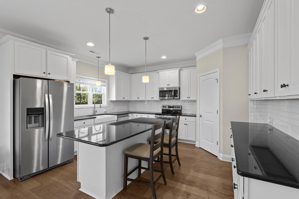 906 Needlerush Rd - Photo 7 of 10