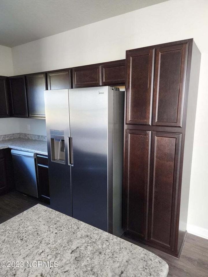 205 Shallowbag Bay Ln #1 - Photo 5 of 23