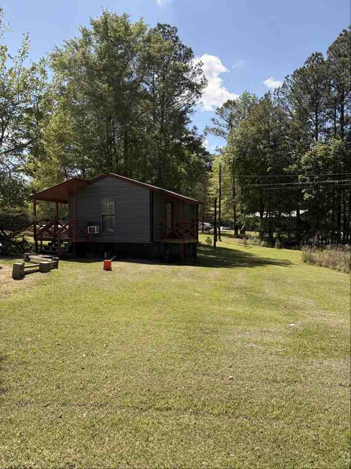 487 Estes Rd - Photo 2 of 10