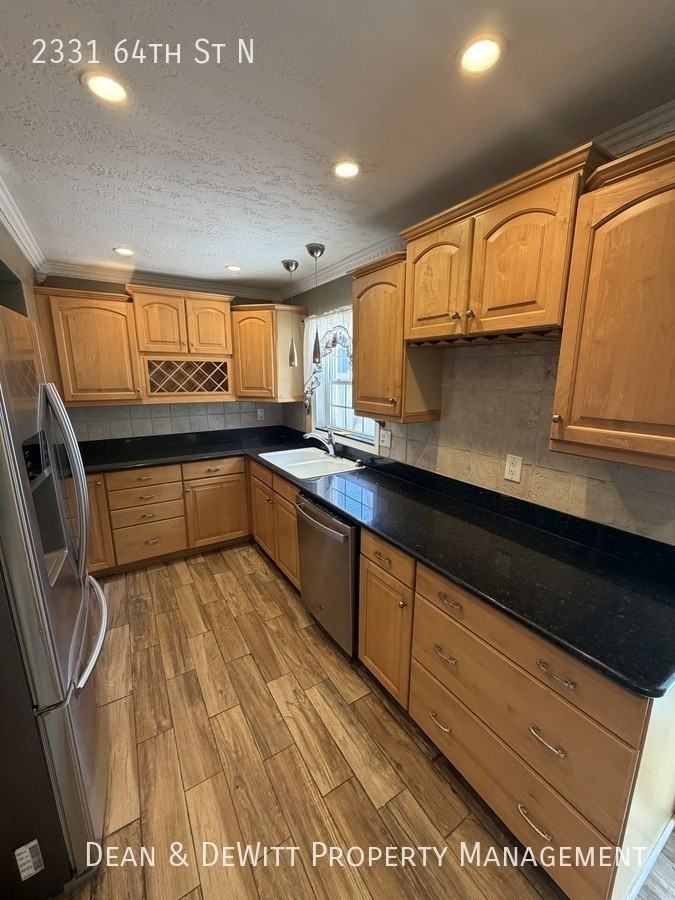 2331 64th St N - Photo 7 of 18