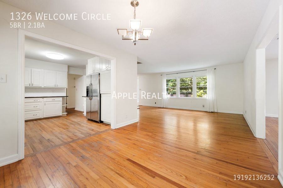 1326 Welcome Cir - Photo 4 of 20