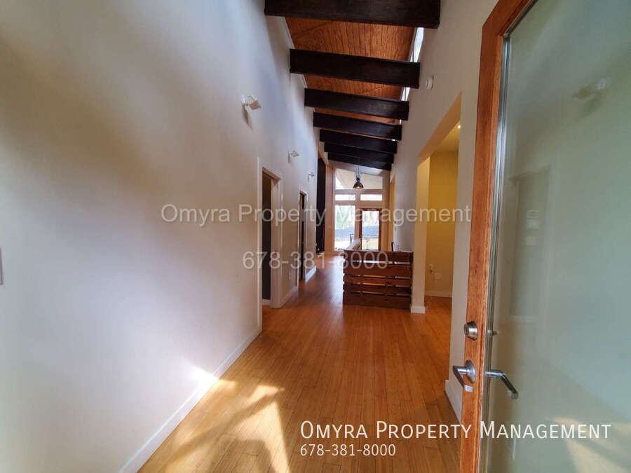 1908 Lomita Rd Se - Photo 2 of 20