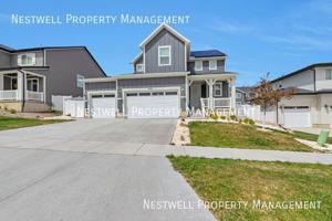 featured image of 2561 N Geranium Dr