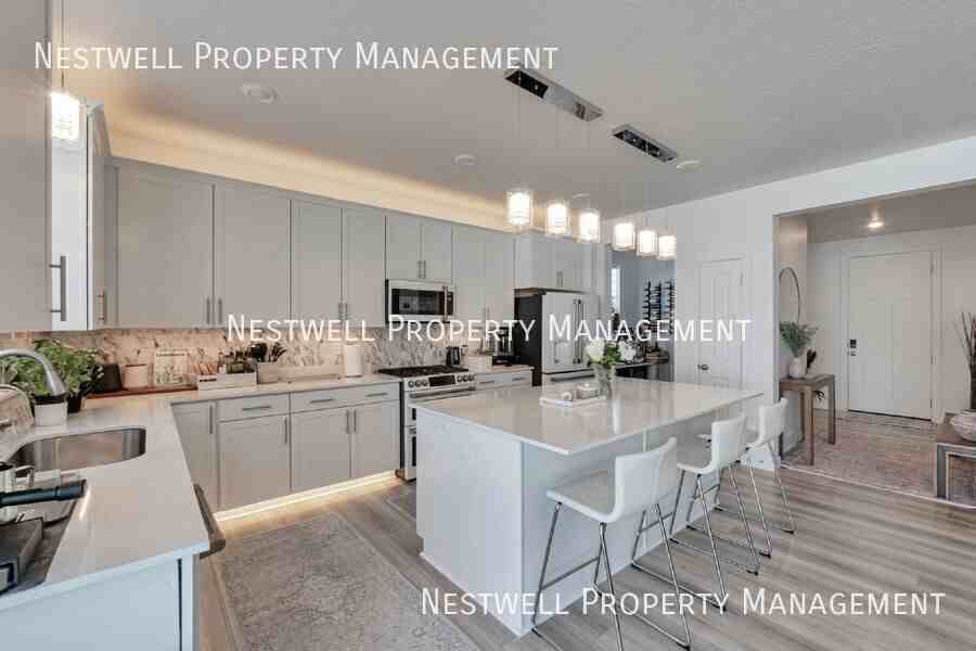 2561 N Geranium Dr - Photo 5 of 30