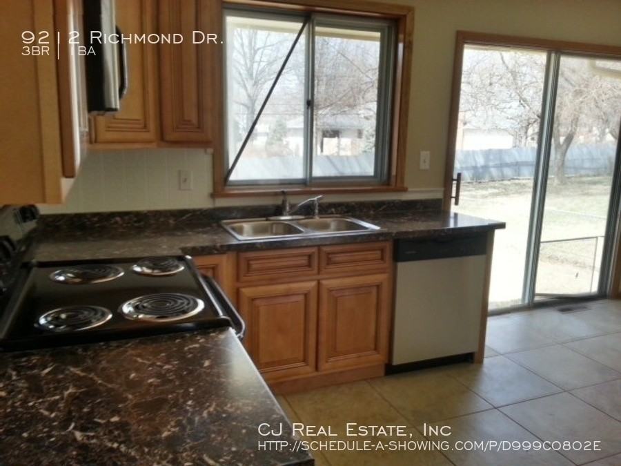 9212 Richmond Dr - Photo 3 of 8