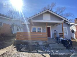 featured image of 1831 E 68th St