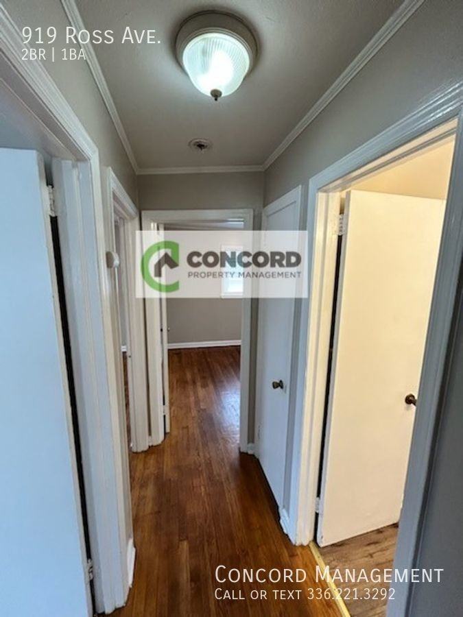 919 Ross Ave - Photo 6 of 17