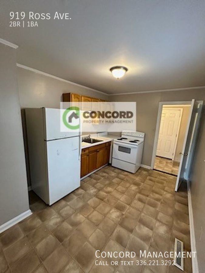 919 Ross Ave - Photo 7 of 17