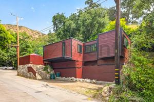 featured image of 670 Woodland Dr