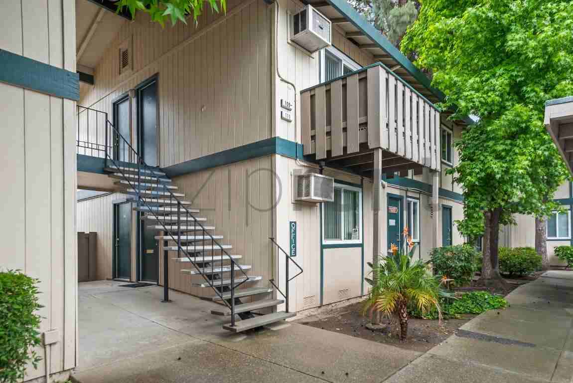 1185 Meadow Ln #109 - Photo 4 of 22